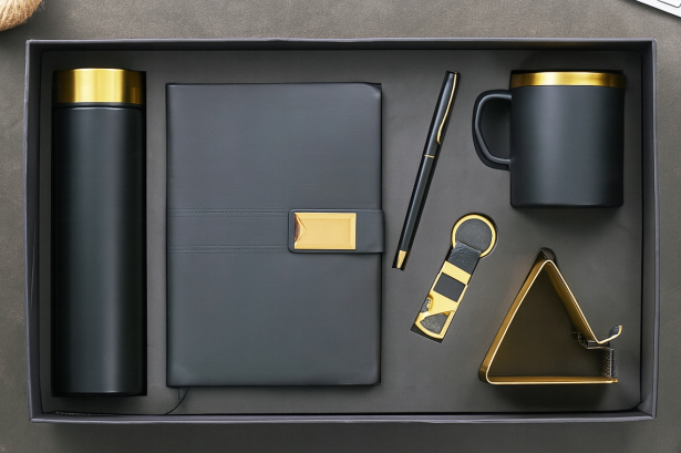 Happy Hamper - 6 In 1 Set